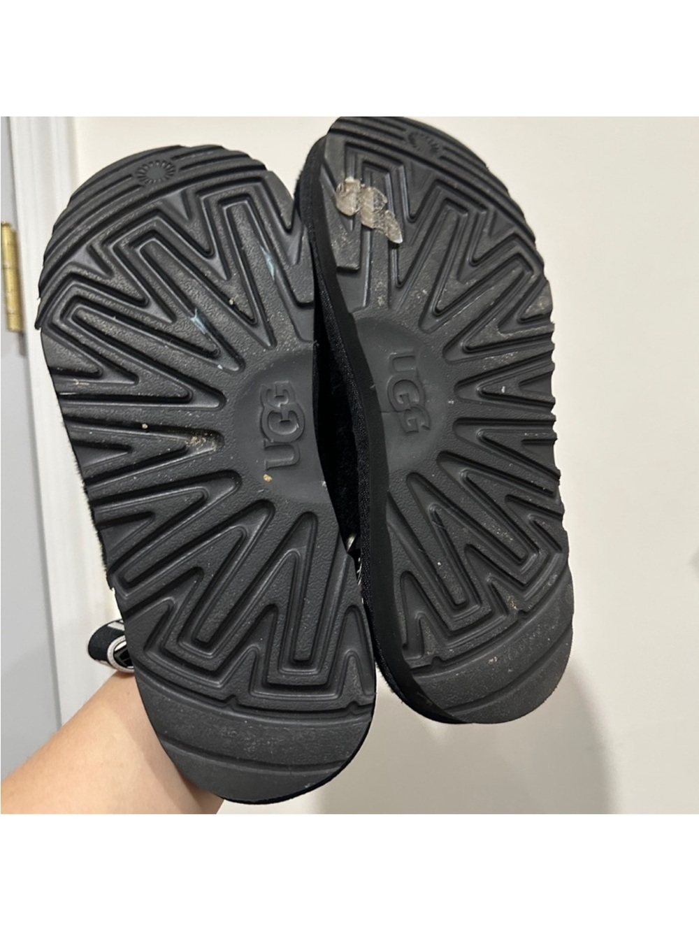 UGG Fluff Yeah Clogs - Picture 10 of 10